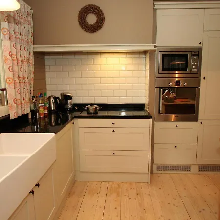 Countryside Chalet In Sur Ourthe With Sauna Balcony * בומל