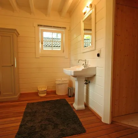 Countryside Chalet In Sur Ourthe With Sauna Balcony