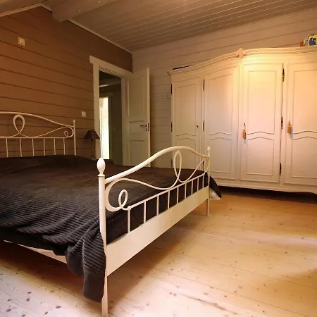 בקתה Countryside Chalet In Sur Ourthe With Sauna Balcony