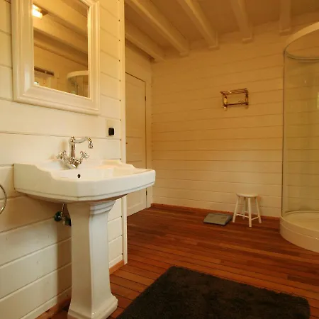Countryside Chalet In Sur Ourthe With Sauna Balcony
